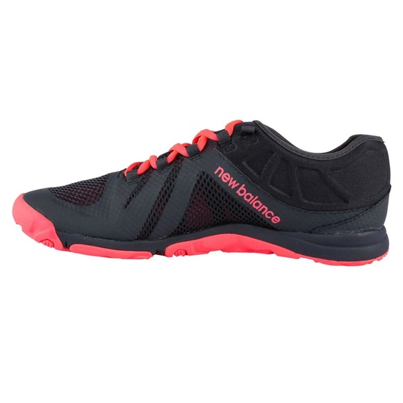 New Balance Minimus low-profile shoe - Picture 2 of 11